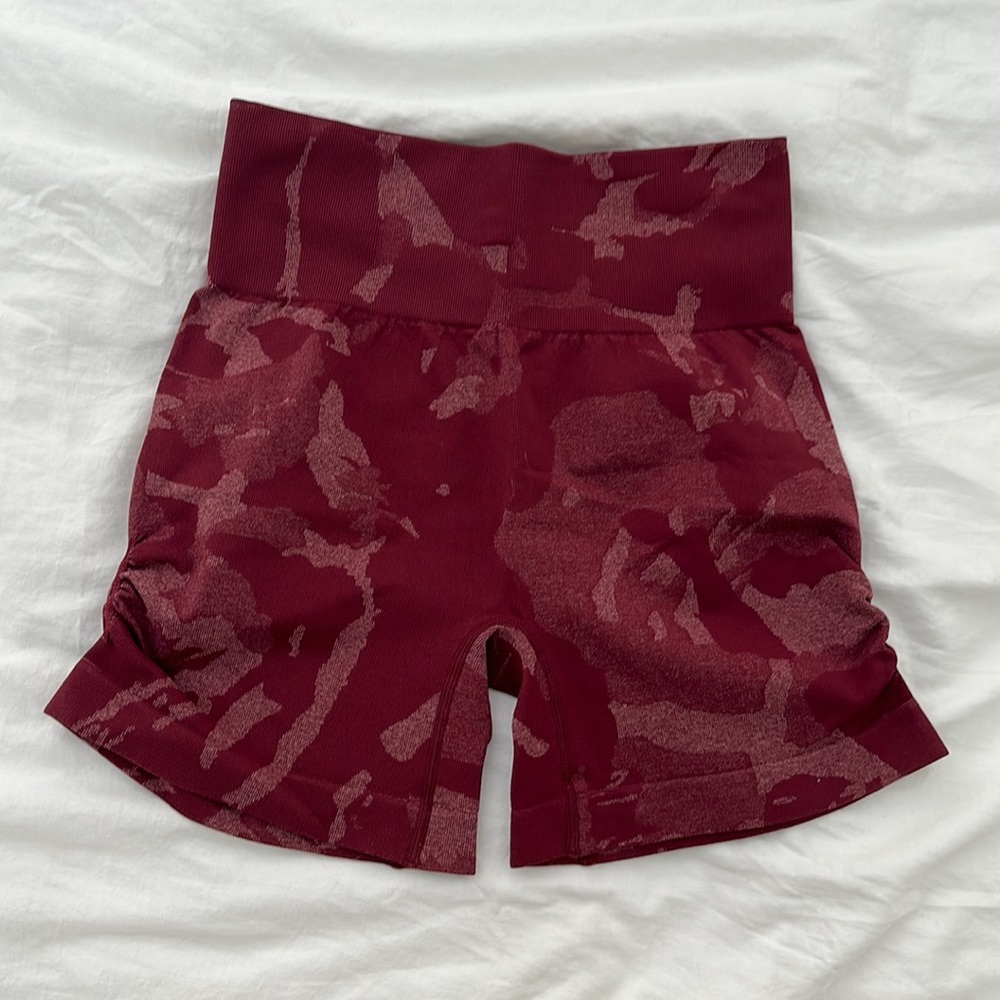 Burgundy Camo Side Scrunch Workout Shorts Leggings